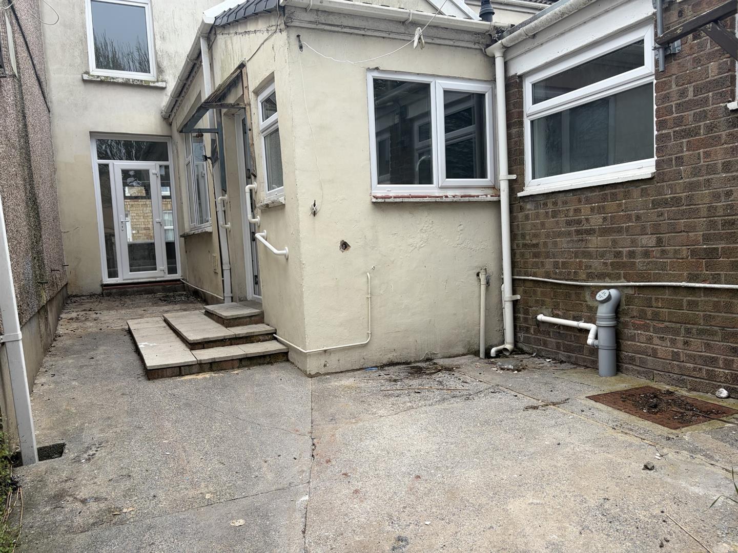 Raby Street, Llanelli, SA15 3EY